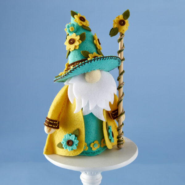 Spellbinders Fergus Etched Dies From the 3D Felt Décor Collection By Sandi Maciver