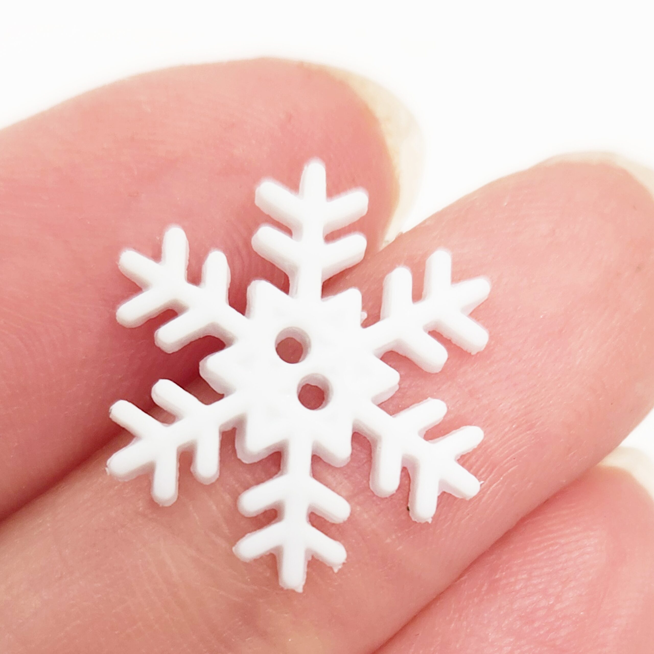 DRESS IT UP SEW THRU SNOWFLAKES