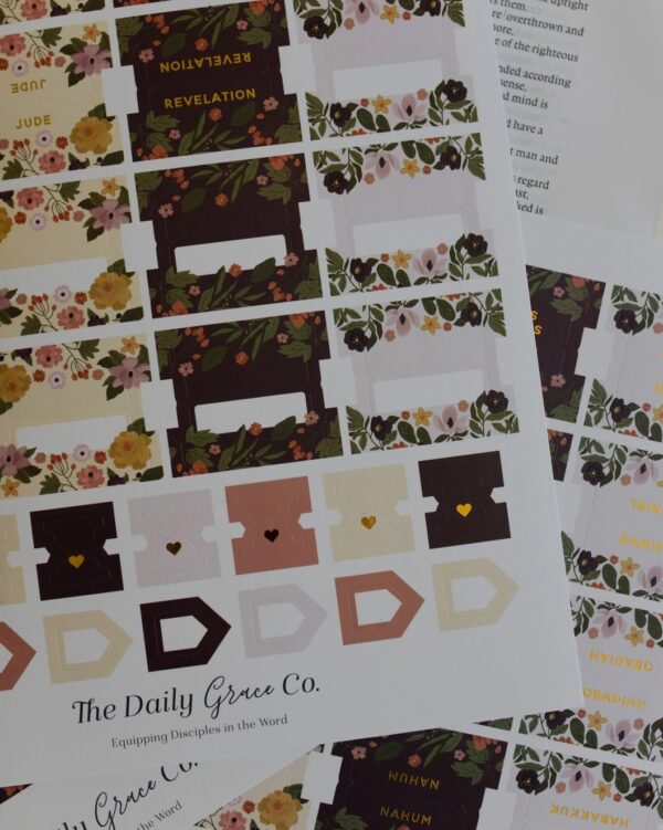 The Daily Grace Magnolia Floral Bible Tabs|76 Tabs