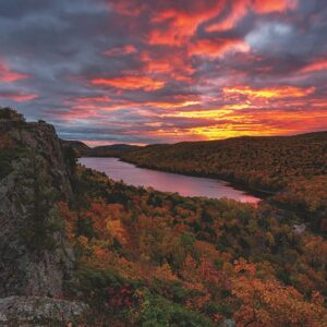 Rem Northern Lake Adventures 12X12 Lake of the Clouds